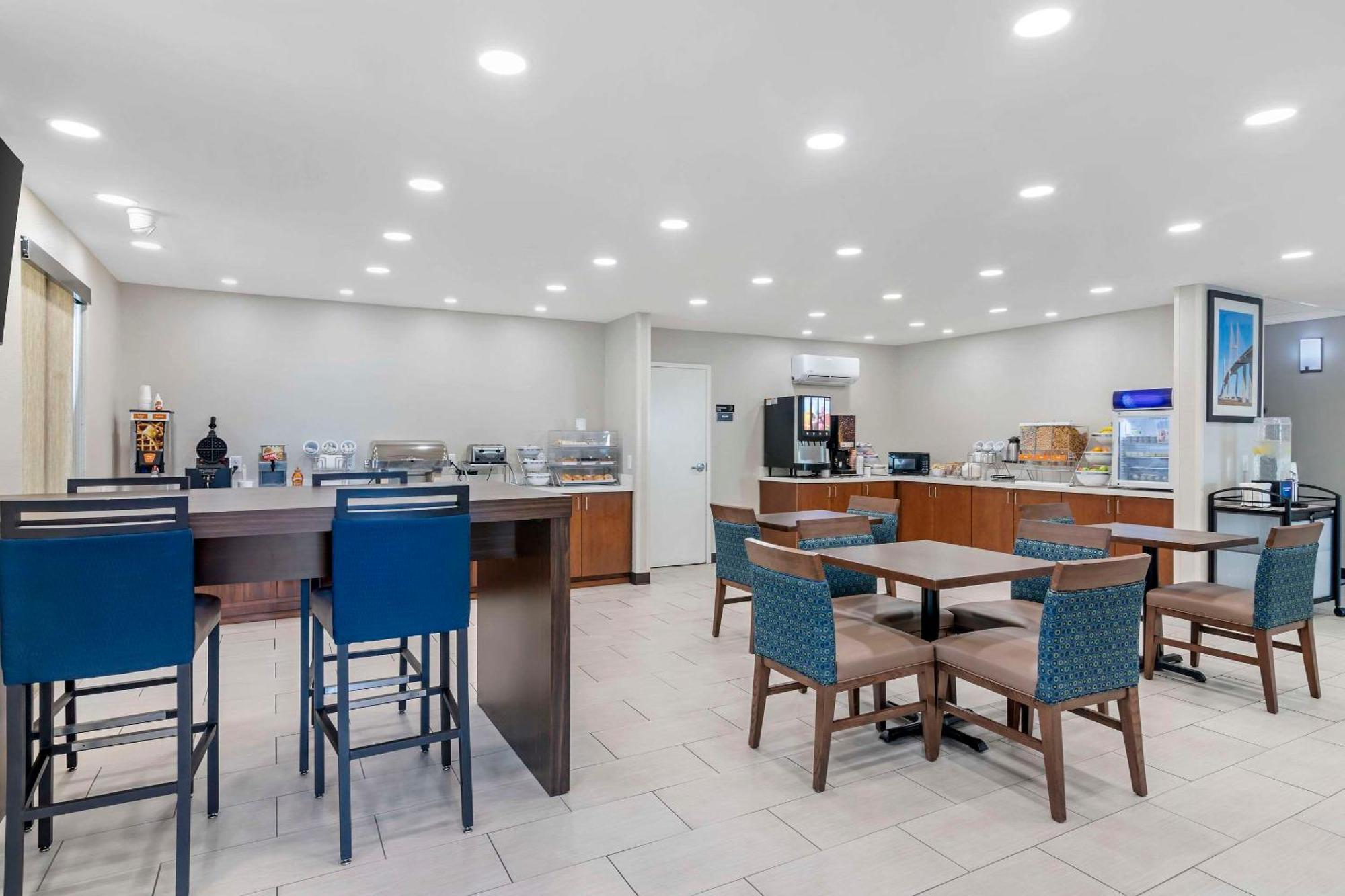 Comfort Inn & Suites Brunswick Ngoại thất bức ảnh