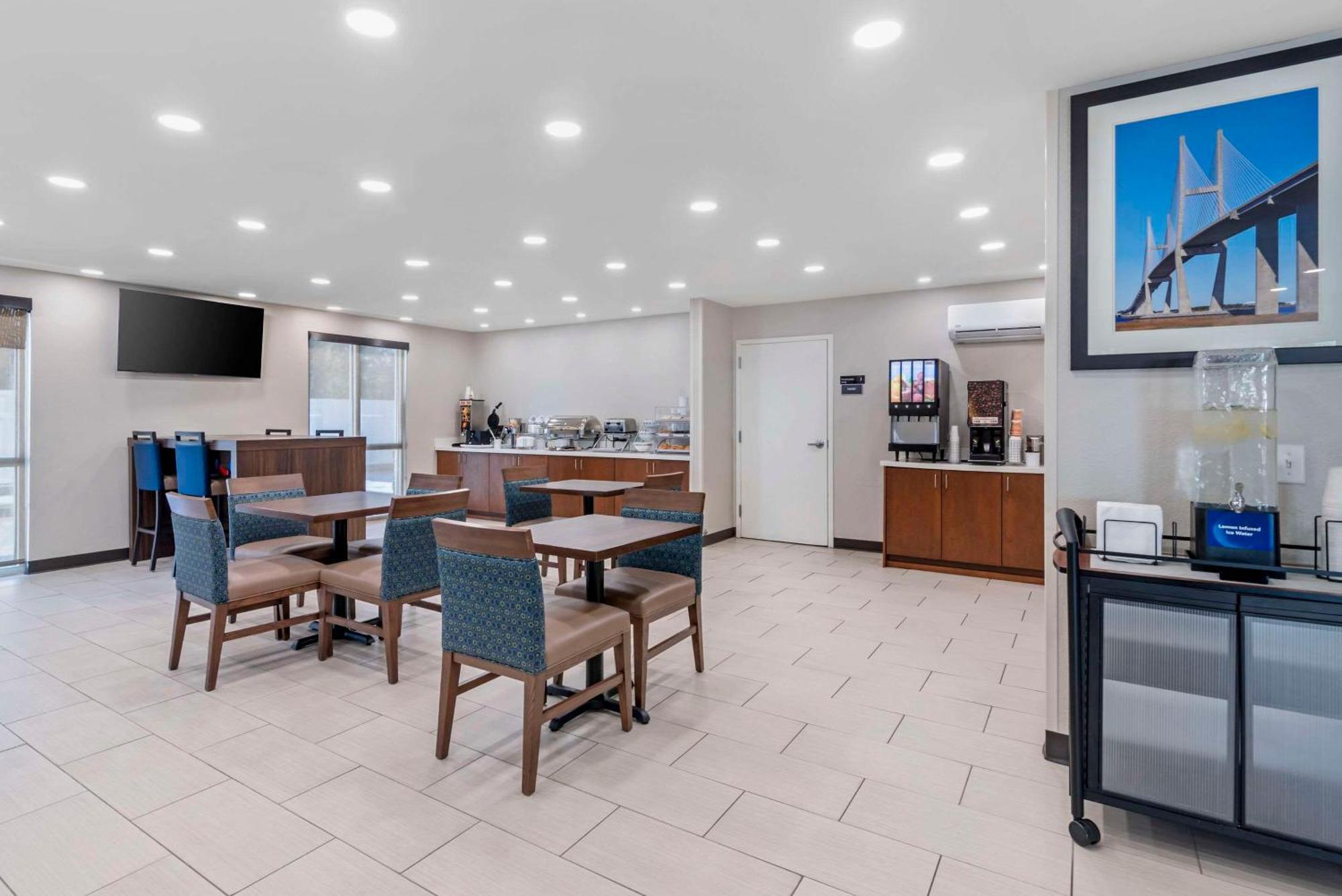 Comfort Inn & Suites Brunswick Ngoại thất bức ảnh