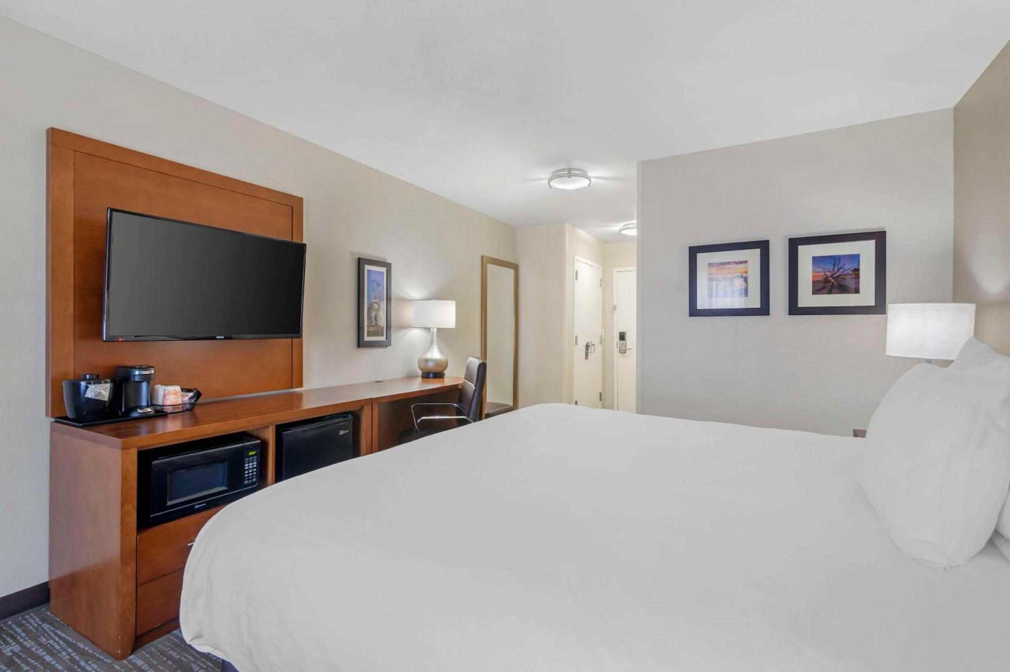 Comfort Inn & Suites Brunswick Ngoại thất bức ảnh