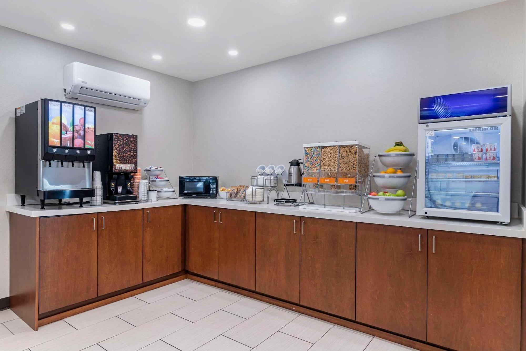 Comfort Inn & Suites Brunswick Ngoại thất bức ảnh