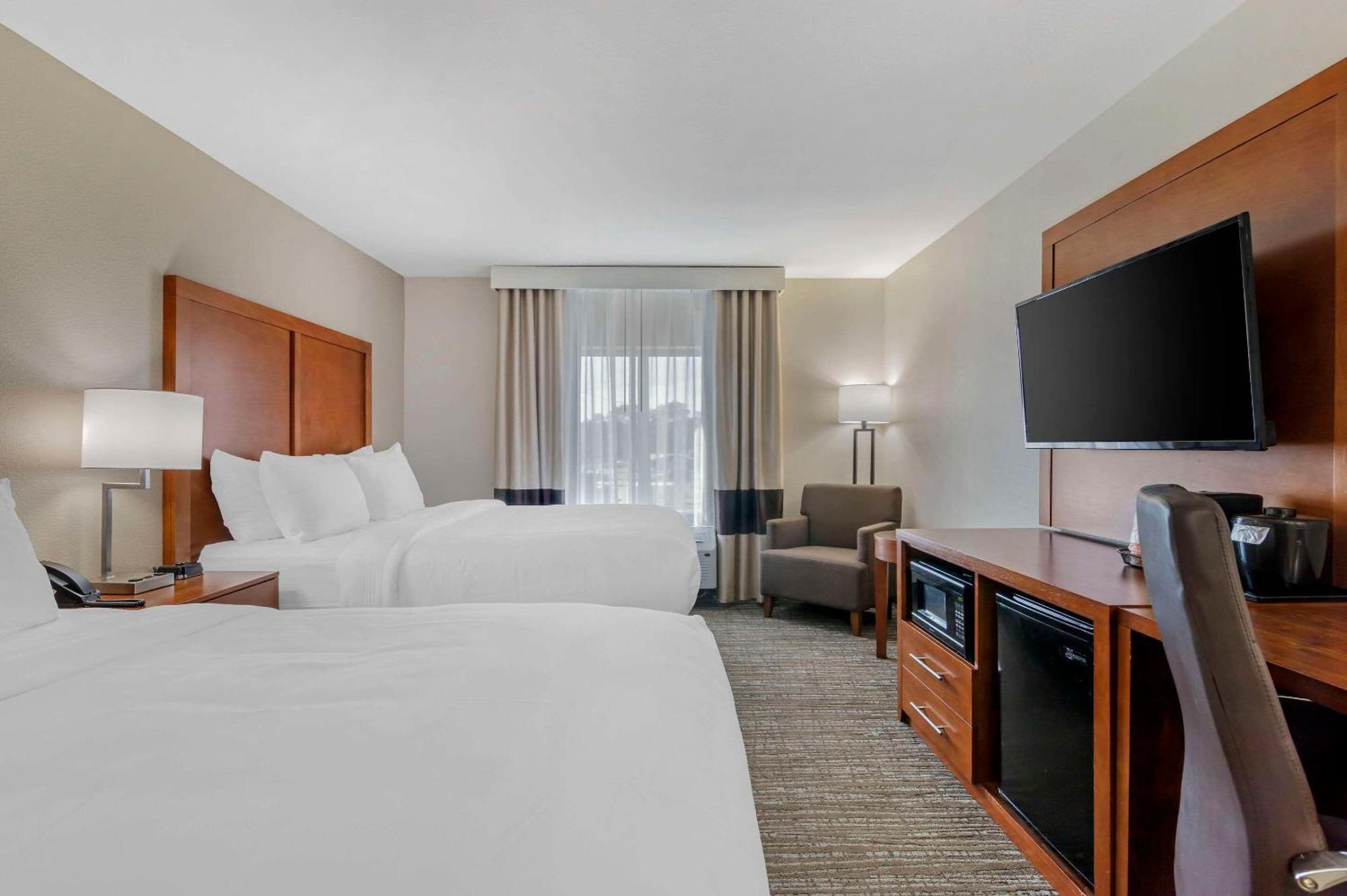 Comfort Inn & Suites Brunswick Ngoại thất bức ảnh